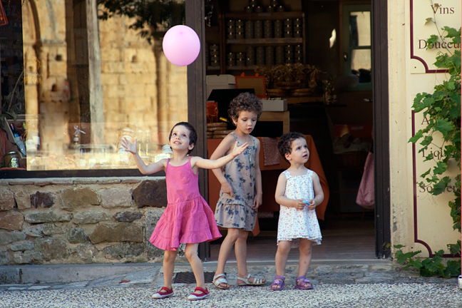 The pink balloon, Cadouin, France